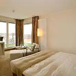Sandglow Hotel 4*