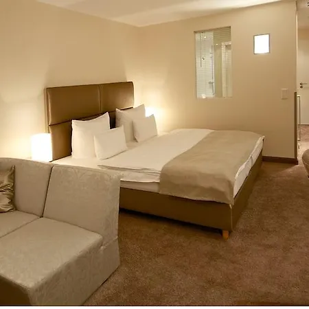 Sandglow Hotel 4*