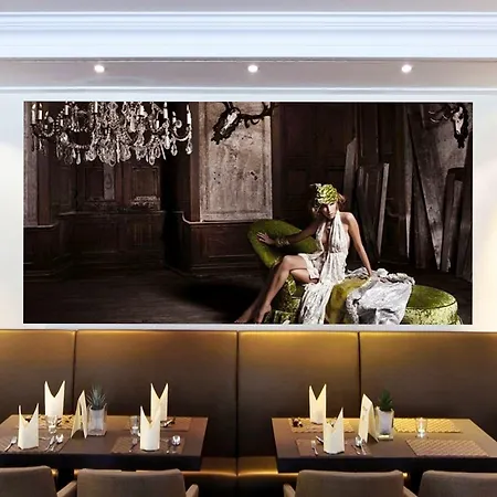 Hotel Sandglow