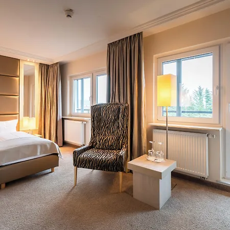 Sandglow 4* Husum (Schleswig-Holstein)