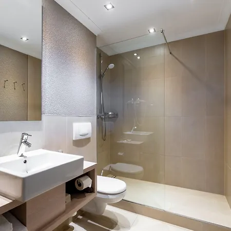 Sandglow ホテル フースム