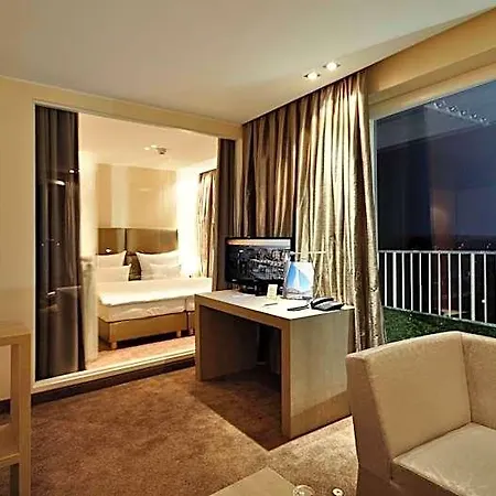 Sandglow 4* Husum (Schleswig-Holstein)