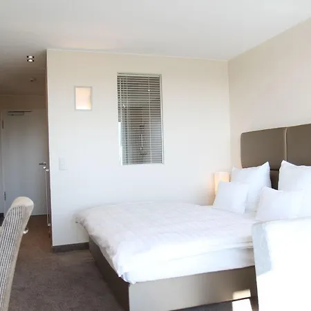 Hotel Sandglow 4*