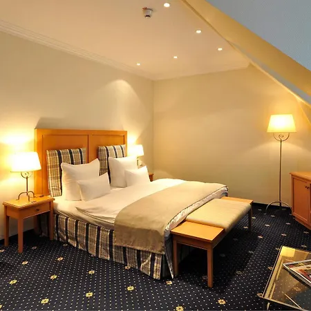 Hotel Sandglow 4*
