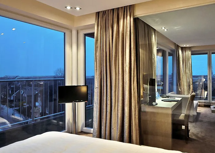 Hotel Sandglow