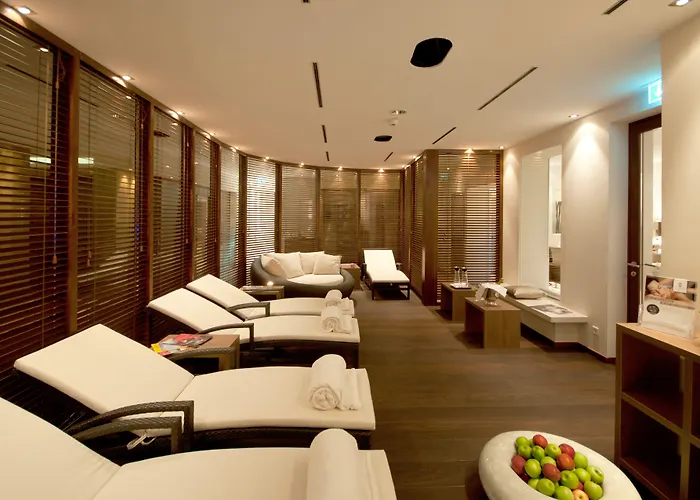 Sandglow فندق هوسوم