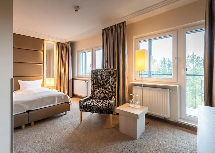 Sandglow 4* Husum (Schleswig-Holstein)