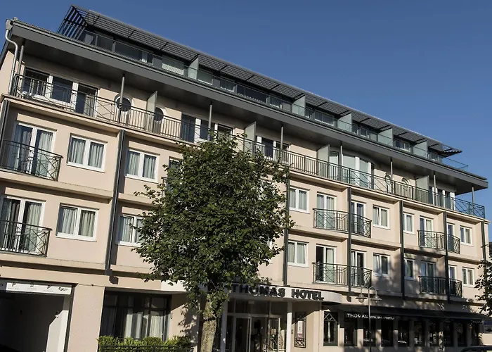 Sandglow فندق هوسوم