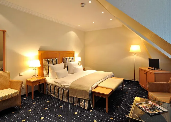 فندق Sandglow 4*